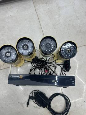 Defender Whd1t4 Hd 1080p 4 Channel 1tb Dvr Security System And Cameras Used