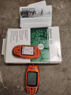 0000111222 Explorist 100 Portable Handheld Gps