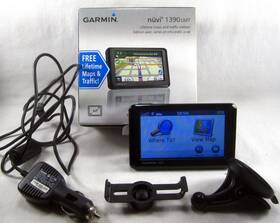 010-00782-0c Garmin Bundle Nuvi 1390lmt New Maps Car Charger Bracket Mount 32gb Mini-sd Box