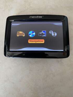 Q4-04 Nextar 2008 Black Gps Navigation System - Stylus And 8 Gb Sd Card Included