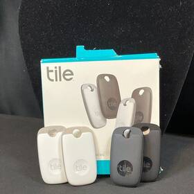 Re-51004 Tile Pro White Black Wireless Keys Finder Bluetooth Tracker Pack Of 4