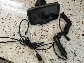 Tomtom Qv5244f01370 Via Series Car Gps Navigation Unit 5 Inch Screen With Chargers Tested And Works
