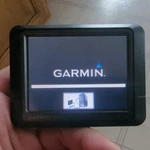 Garmin Nuvi 255 Automotive Mountable Gps + Accessories. Fixed Price $10.00.