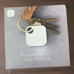Tile Bluetooth Tracker Finder Locator For Keys Phone Wallet Open Box. Fixed Price $15.00.